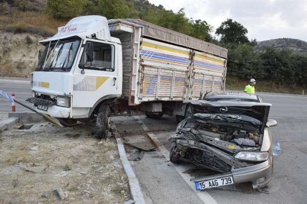 Burdur'da trafik kazası: 5 yaralı 