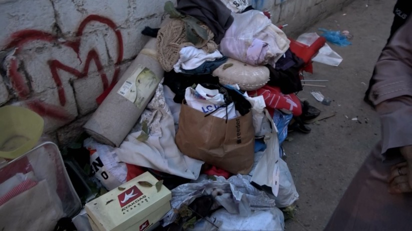 Samsun'da belediye başkan adayının evinden 15 kamyon çöp çıktı