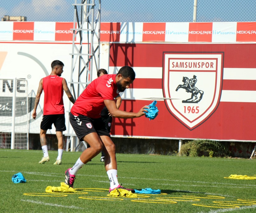 Yunus Emre Çift: 'Antalyaspor maçından 3 puanla dönüp, seri yakalamak istiyoruz'