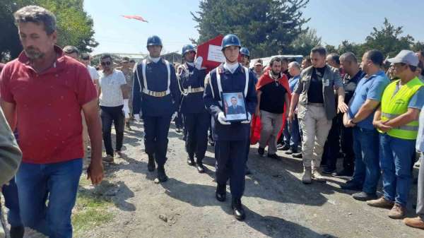 Uyuşturucu operasyonunda şehit olan Bozkurt, son yolculuğuna uğurlandı