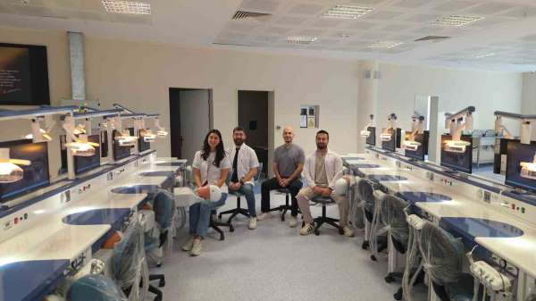 Diş hekimliği öğrencileri kliniğe mankenler üzerinde hazırlanacak