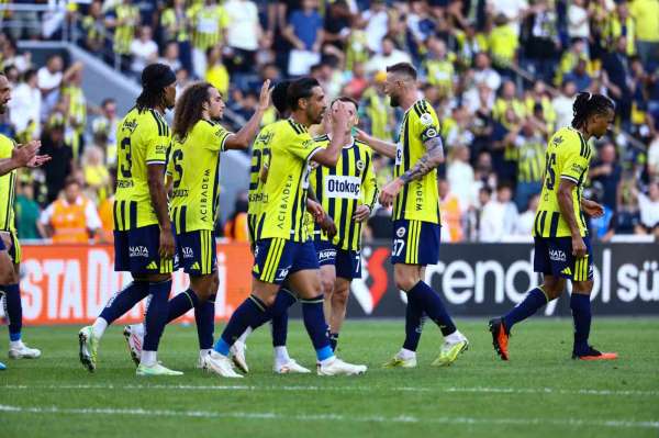 Fenerbahçe'de 13 futbolcu milli mesaide