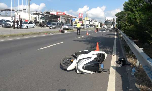 Motosiklet ile elektrikli bisiklet çarpıştı: 2 yaralı