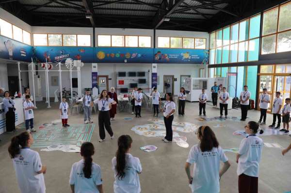 Özel çocuklar Samsun'da bilimle buluşuyor