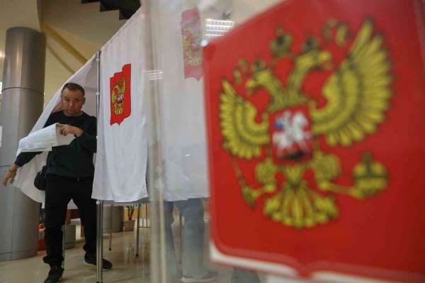 Rusya'daki parlamento seçimlerini Putin'in partisi kazandı