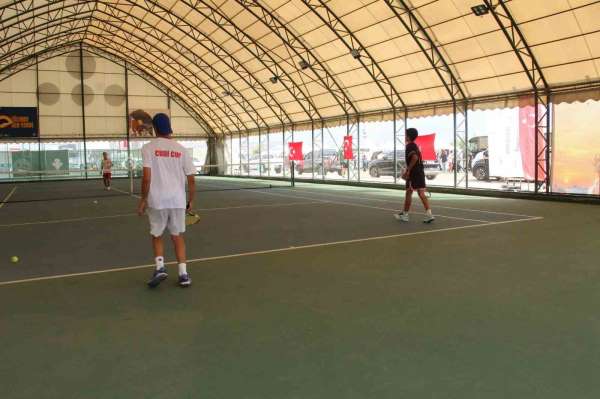 Şırnak'ta 5 ülkenin katılımı ile Uluslararası Cudi Cup Tenis Turnuvası başladı