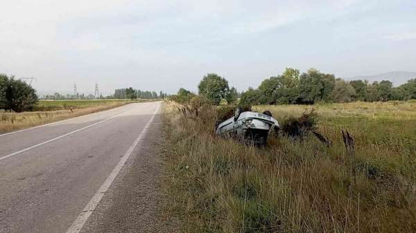 Takla atan otomobilin sürücüsü yaralandı