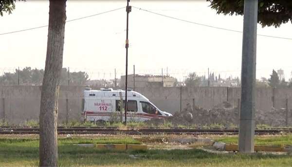 Tel Abyad'da terör örgütün tuzakladığı patlayıcılarla yaralanan siviller Türkiye