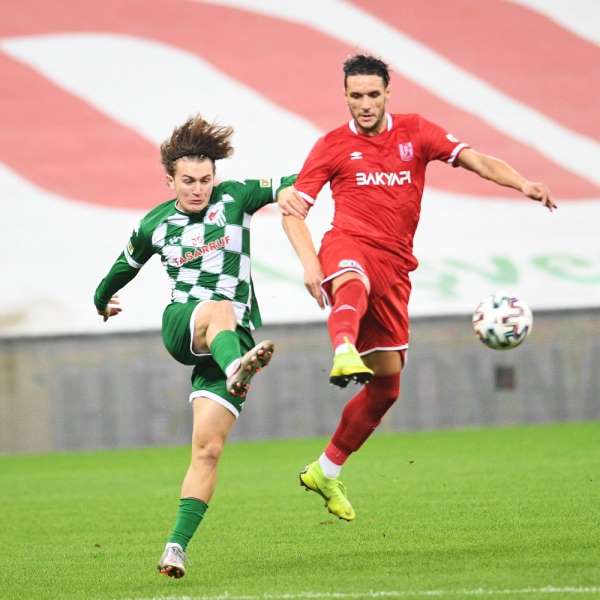 Bursaspor'un gol yükünü Ali Akman ve Burak Kapacak çekiyor 