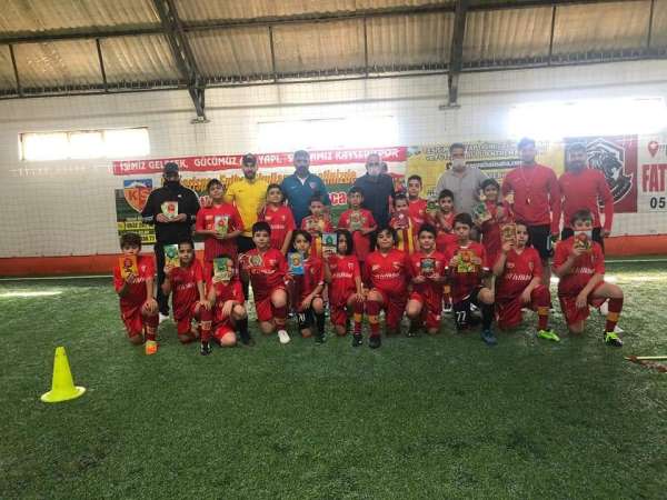 Önal'dan futbol okullarına ziyaret 