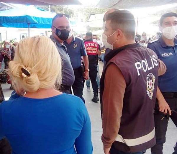 Seyyar satıcı, zabıta müdürünü göğsünden bıçakladı