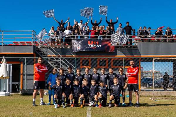 Beşiktaş U-11 Takımı'nın kalecisi Doruk Subaşıoğlu turnuvanın yıldızı oldu