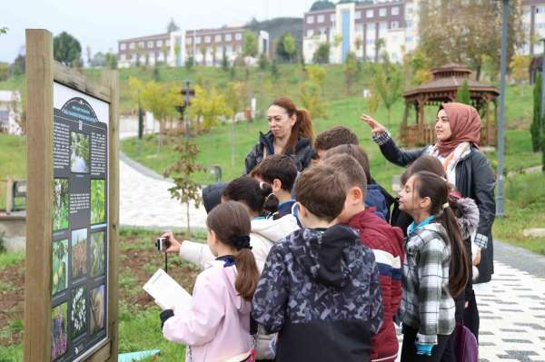 Öğrencilerden, Düzce Üniversitesi Botanik Bahçesi'ne ziyaret