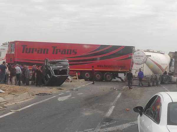 Mardin'de zincirleme trafik kazası: 3 yaralı