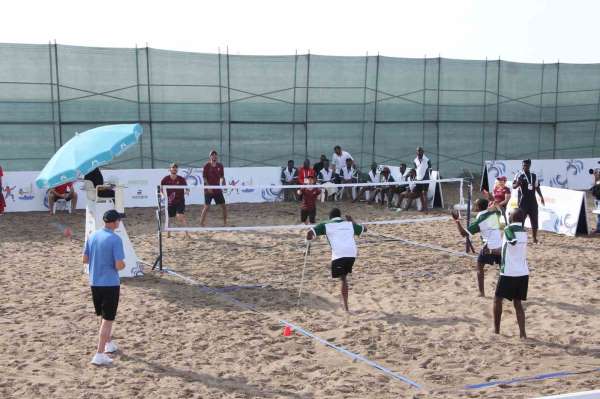 Mersin'de dünyada ilk kez düzenlenen Bedensel Engelliler Plaj Oyunları başladı