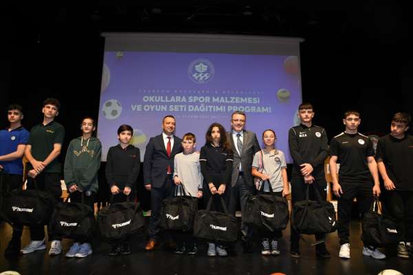 Trabzon'da okullara spor malzemesi ve oyun seti desteği