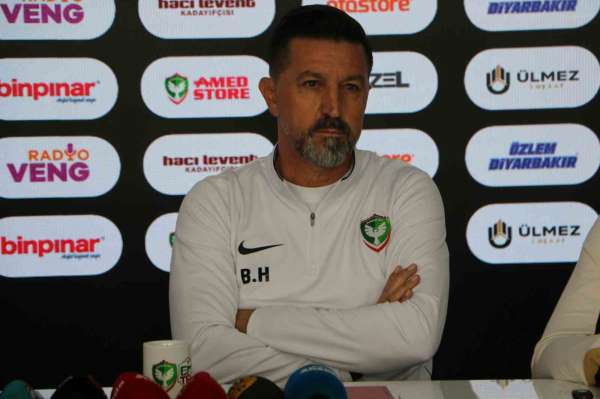 Amed SF Teknik Direktörü Besnik Hasi: 'Sadece Samsunspor maçına odaklıyım'
