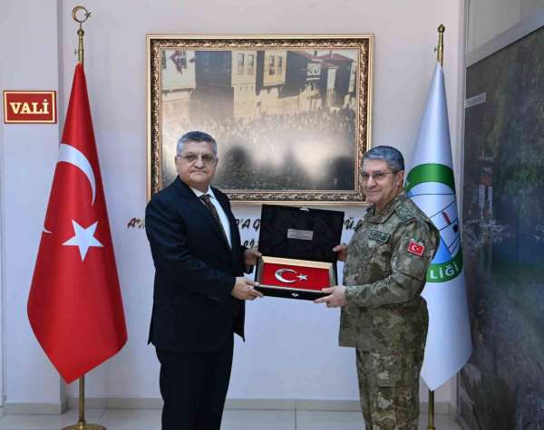Genelkurmay Başkanı Orgeneral Selçuk Bayraktaroğlu Sinop'ta