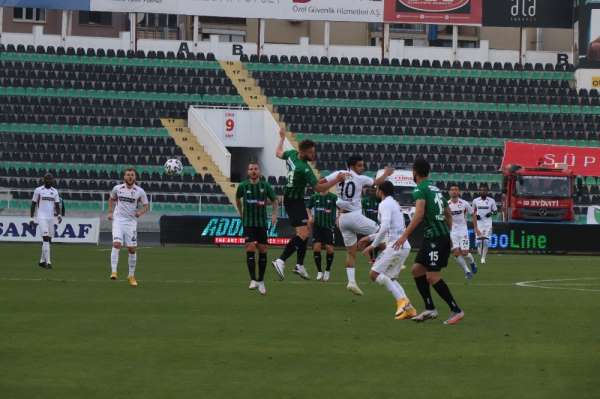 Süper Lig: Denizlispor: 0 - Gaziantep FK: 1 (İlk yarı)