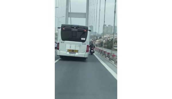 15 Temmuz Şehitler Köprüsü'nde metrobüs, motosikletliye siper oldu - İstanbul haber