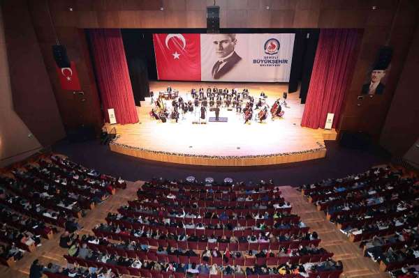 Dev orkestra Neşet Ertaş'ın türkülerini seslendirdi - Denizli haber