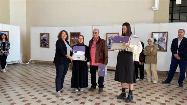 Edirne'de üniversite öğrencilerinin fotoğraf sergisi açıldı - Edirne haber