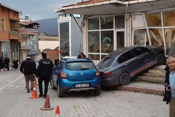 Domaniç'teki ilginç kaza kamerada