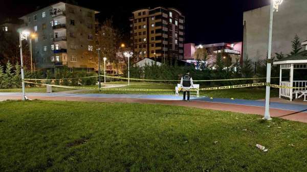 Tokat'ta 'yan baktın' kavgası kanlı bitti: 3 yaralı