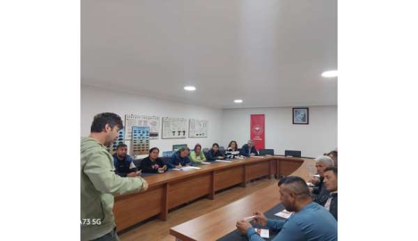 Edremitli çiftçilere iklim değişikliği ve sulama eğitimi verildi