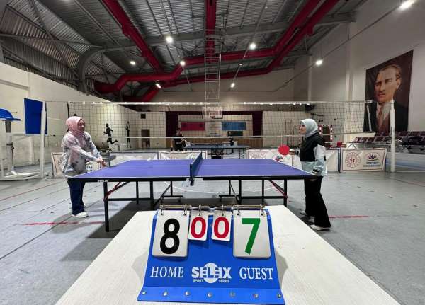 Öğretmenler Günü turnuvaları Akhisar'da büyük ilgi gördü