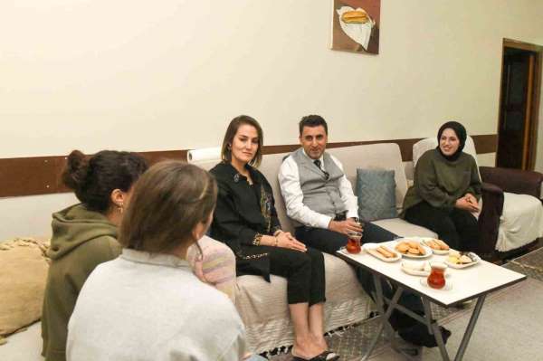 Tunceli'de üniversite öğrencilerine düzenli gıda desteği başlatıldı