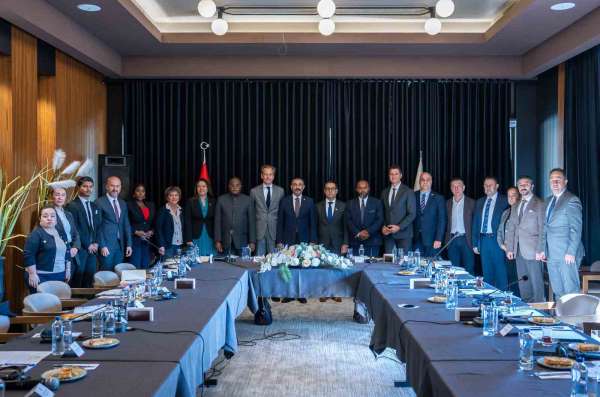 Yıldırım: 'Diplomasiyi ticaretle, ticareti kalkınmayla birleştirmek istiyoruz'