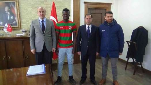 Senegalli futbolcu Kulp'a transfer oldu