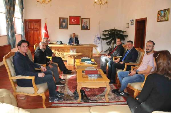 Akşehir Belediyesi'nden kadrolu işçilerine 8 bin 77 lira zam