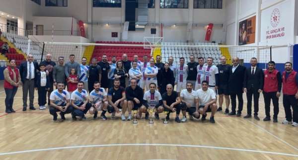 Tavşanlı'da Voleybol Turnuvası