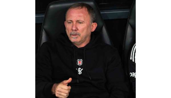 Sergen Yalçın, Beşiktaş'ın başında Fenerbahçe'ye ilk kez kaybetti