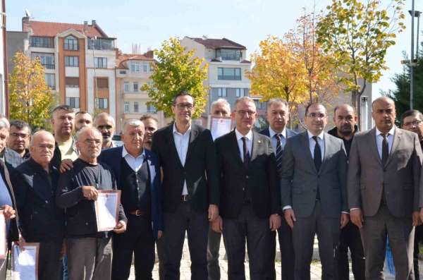 Tavşanlı Küçük Sanayi Sitesi'nde tapu sevinci