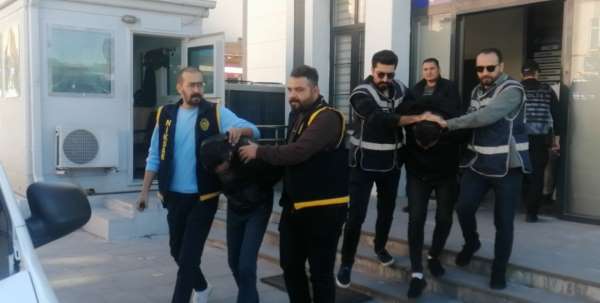 Tokat'ta yaşlı çifti dolandıran sahte polisler Antalya'da yakalandı