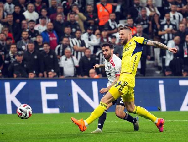 Trendyol Süper Lig: Beşiktaş: 2 - Fenerbahçe: 3