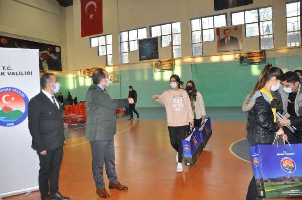Şırnak'ta lisanslı sporculara malzeme desteği