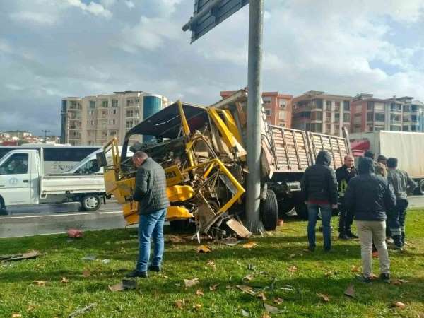 Edremit Otogar Kavşağı'nda kaza