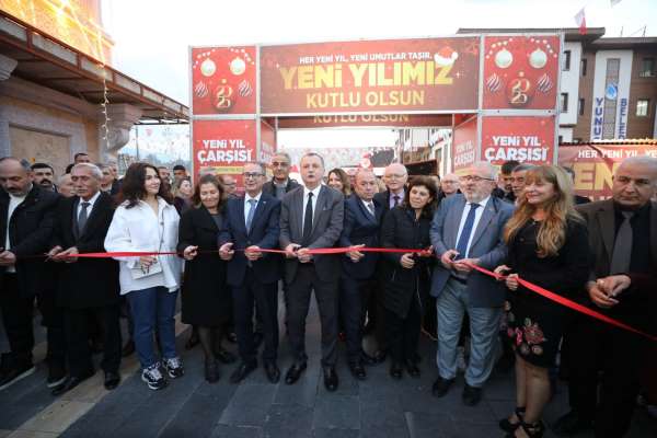 Yunusemre'de Yeni Yıl Çarşısı açıldı