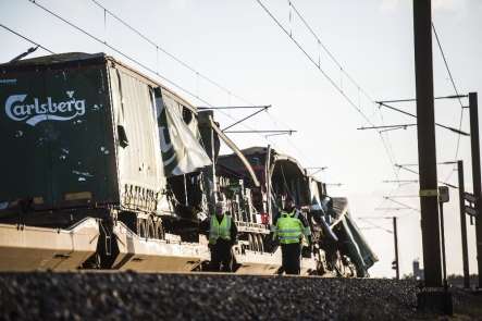 Danimarka'da meydana gelen tren kazasında en az 6 kişinin hayatını kaybettiği be