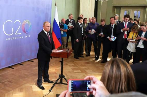 Putin: 'Trump'la Ukrayna krizini görüştük'