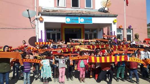 Galatasaray Spor Kulübü'nden köy okuluna anlamlı yardım 