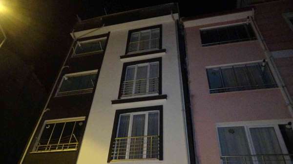 Tokat'ta 4 katlı apartman çökme riskine karşı boşaltıldı - Tokat haber