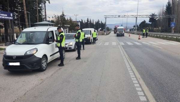 Amasya'da jandarmadan trafik denetimi: Bir ayda 138 araç ve 28 sürücü trafikten men edildi