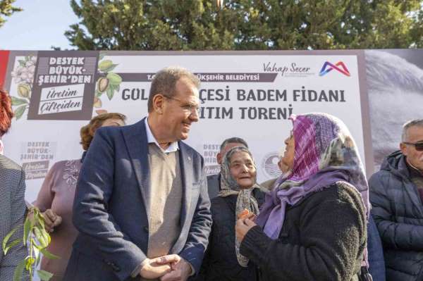 Badem fidanı dağıtım töreni, Gülnarlı üreticilerin yüzünü güldürdü