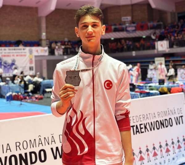 Körfezli Hamza Balkan 3'üncüsü oldu