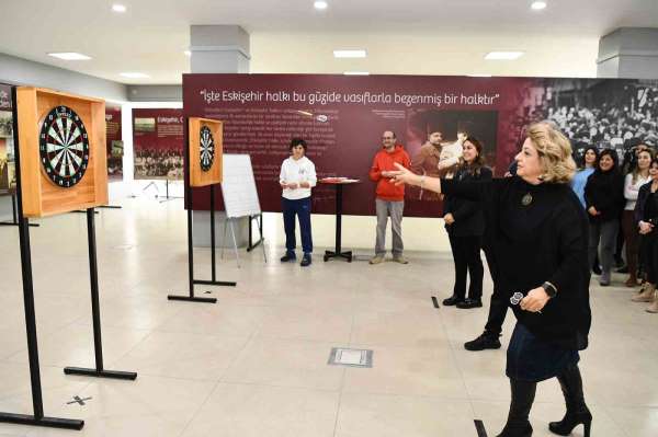 Tepebaşı'nda kadın çalışanlar için dart turnuvası